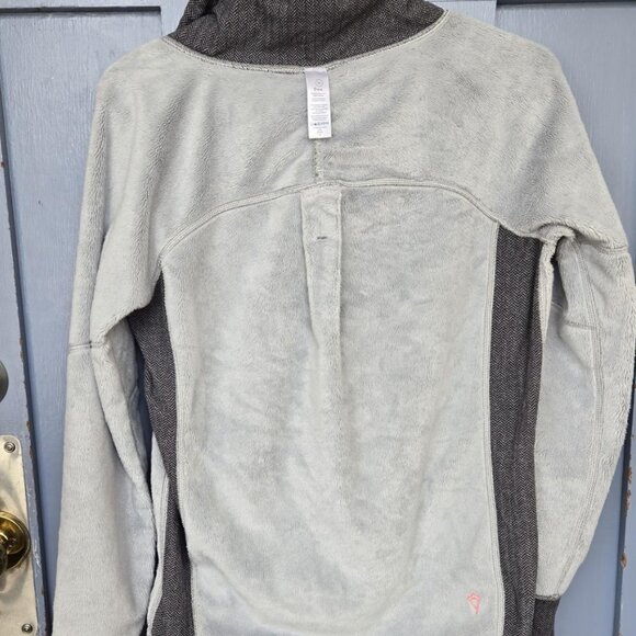 Ivivva (lululemon) Shiver Stopper - Picture 4 of 4